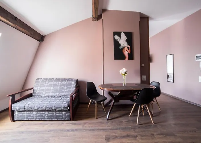 центр площа митна